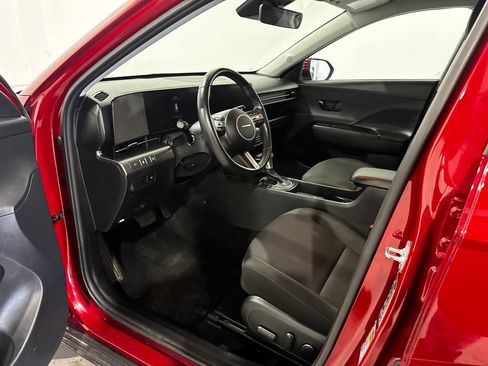 Used 2025 Hyundai Kona SEL FWD image 15