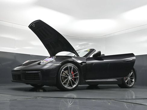 Certified 2020 Porsche 911 Carrera 4 AWD/4WD image 36