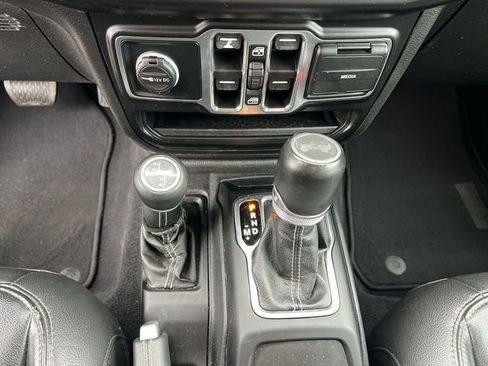 Used 2021 Jeep Wrangler Unlimited Sahara w/ Cold Weather Group image 22