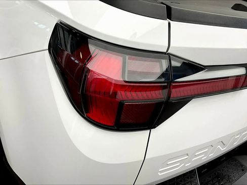 Used 2023 Hyundai Santa Cruz Limited w/ Winter Package image 27