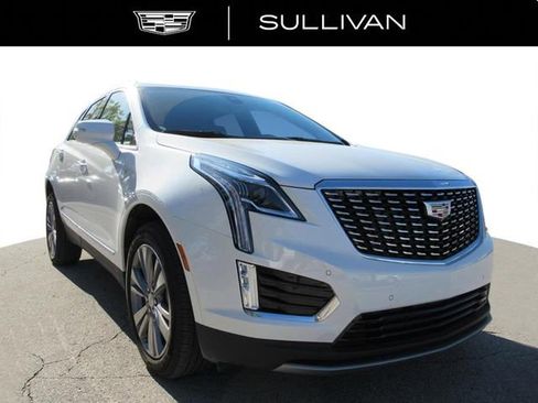 Certified 2025 Cadillac XT5 Premium Luxury image 3