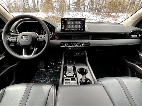 New 2025 Honda Pilot EX-L image 12
