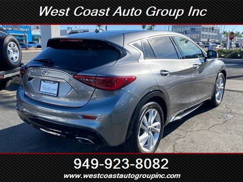 Used 2019 INFINITI QX30 image 3