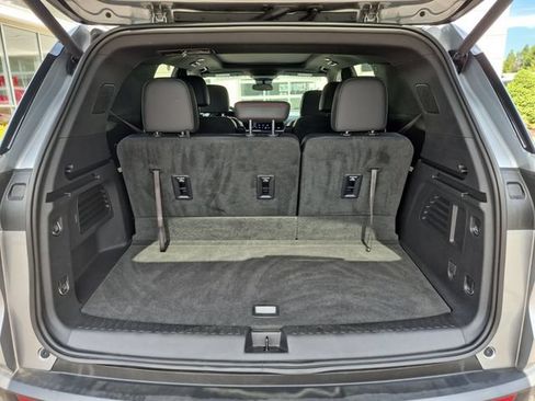 Used 2024 Chevrolet Traverse Z71 w/ LPO, Floor Liner Package AWD/4WD image 29