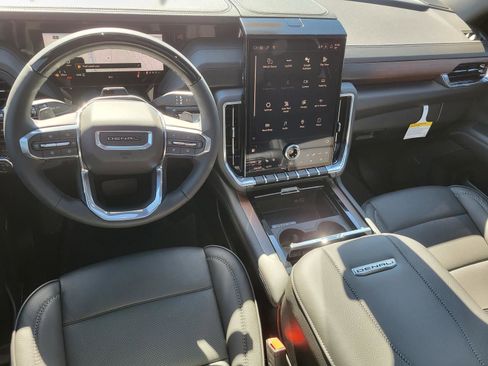 New 2026 GMC Yukon XL Denali w/ Denali Reserve Package image 6