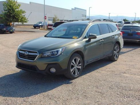 Used 2018 Subaru Outback 3.6R Limited AWD/4WD image 8