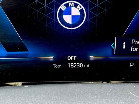 Used 2025 BMW X5 xDrive40i w/ M Sport Package image 25