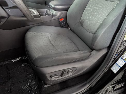 Used 2021 Toyota RAV4 XLE image 17