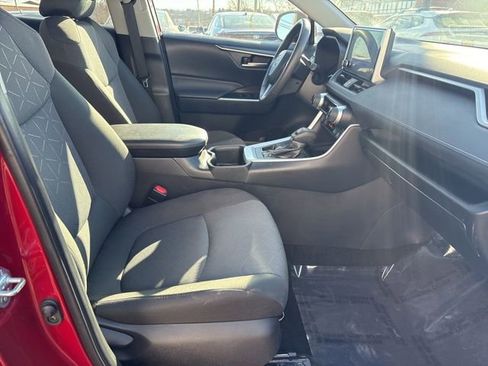 Used 2024 Toyota RAV4 XLE image 28