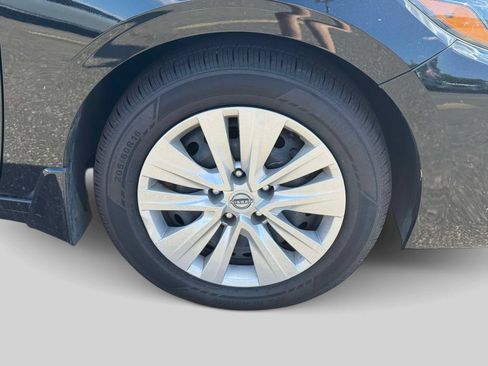 Certified 2025 Nissan Sentra S w/ Trunk Package FWD image 8