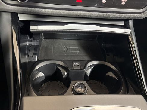 Certified 2024 BMW 230i Coupe w/ Convenience Package image 17