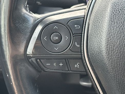 Used 2020 Toyota Camry SE FWD image 12