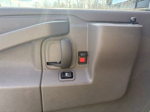 Used 2024 GMC Savana 2500 w/ Driver Convenience Package image 29