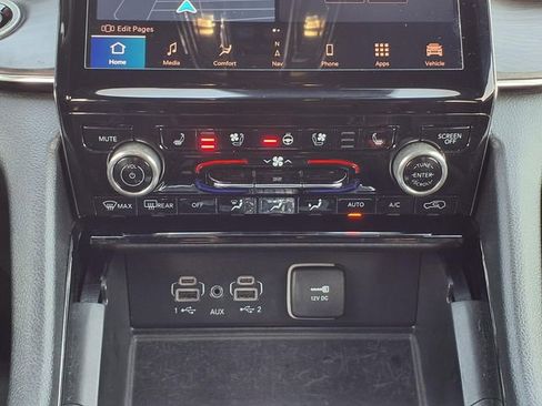 Used 2022 Jeep Grand Cherokee Overland w/ Luxury Tech Group IV image 14