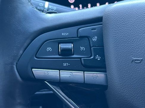 Certified 2024 Cadillac Escalade Sport w/ LPO, ONYX Package AWD/4WD image 38