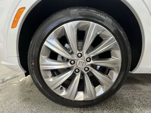 New 2025 Buick Envista Avenir image 32