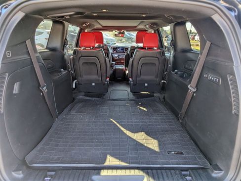 Used 2020 Chrysler Pacifica Limited w/ Quick Order Package 27H Red S image 6