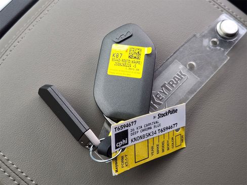 New 2026 Kia Carnival LXS image 25