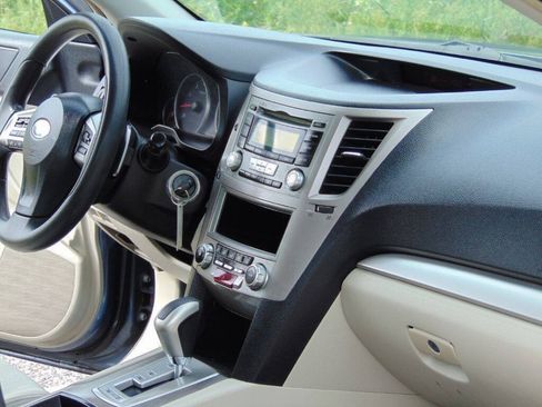 Used 2013 Subaru Outback 2.5i w/ Popular Pkg 1A AWD/4WD image 26