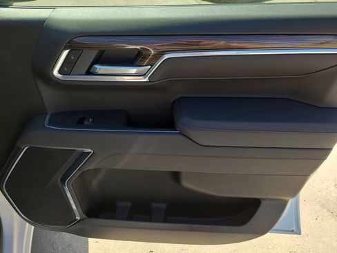 Used 2026 Chevrolet Silverado 1500 LT image 8