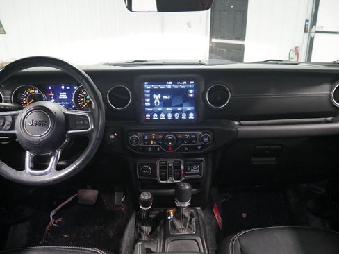 Used 2023 Jeep Wrangler Sahara w/ Cold Weather Group image 28