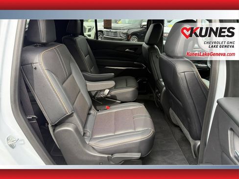 Used 2026 Chevrolet Traverse High Country AWD/4WD image 40
