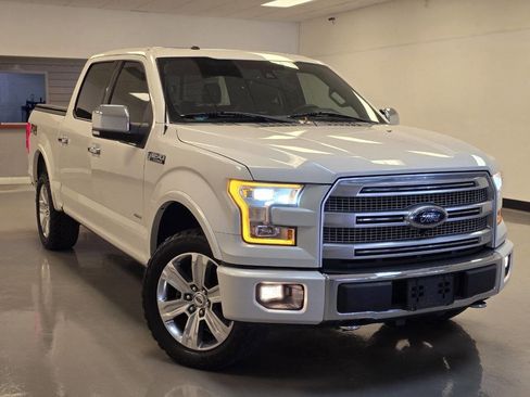 Used 2016 Ford F150 Platinum w/ Equipment Group 701A Luxury image 2