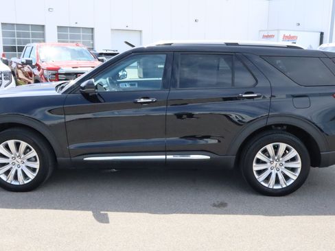 Used 2024 Ford Explorer Limited w/ Limited Technology Package AWD/4WD image 4
