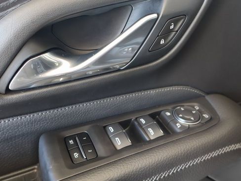 Used 2021 GMC Yukon Denali w/ Denali Premium Package image 19