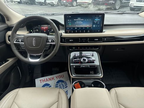 Certified 2023 Lincoln Nautilus FWD w/ Premium Package image 27