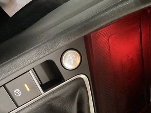 Used 2024 Volkswagen Jetta GLI 40th Anniversary Edition image 16