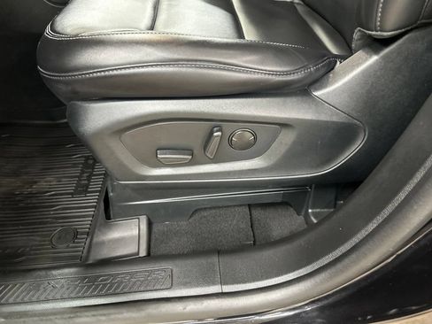Certified 2023 Ford Explorer XLT w/ Equipment Group 202A AWD/4WD image 11