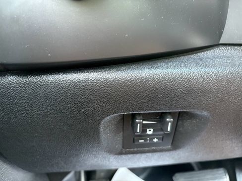 Used 2011 Chevrolet Silverado 2500 LT w/ Interior Plus Package image 26