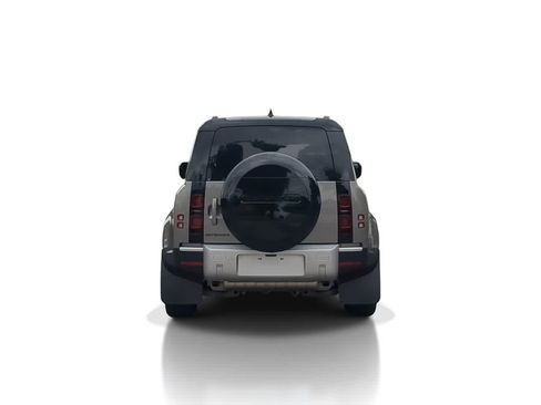 Used 2025 Land Rover Defender 110 S AWD/4WD image 7