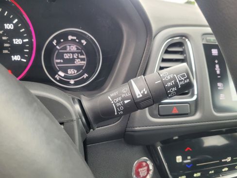 Used 2017 Honda HR-V EX image 17