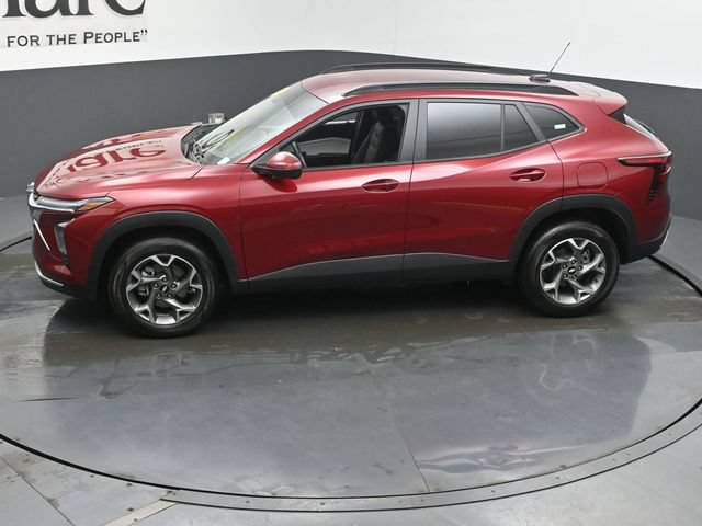 Used 2025 Chevrolet Trax LT w/ Driver Confidence Package FWD image 59