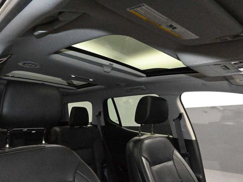Used 2017 GMC Acadia SLT AWD/4WD image 33