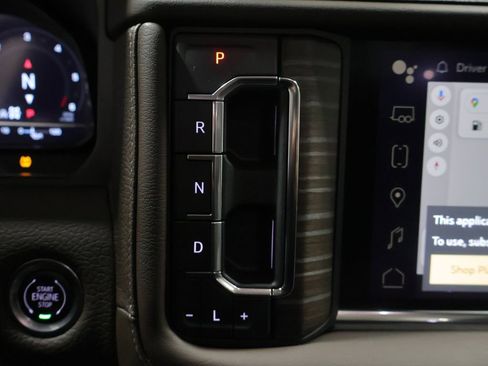 Used 2024 GMC Yukon XL Denali w/ Denali Reserve Package image 39