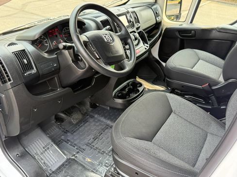 Used 2021 RAM ProMaster 2500 FWD image 12