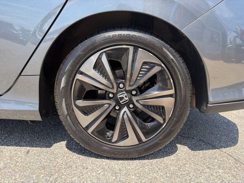 Used 2018 Honda Civic EX image 6