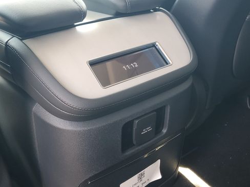 New 2027 Lincoln Navigator Reserve AWD/4WD image 29