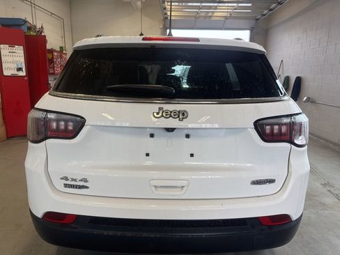 Used 2023 Jeep Compass Latitude w/ Convenience Group image 4