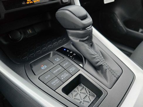 Certified 2025 Toyota RAV4 LE image 37