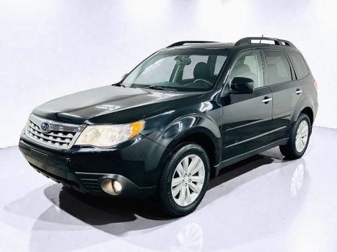 Used 2012 Subaru Forester 2.5X Premium w/ Popular Pkg 3 AWD/4WD image 3