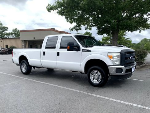 Used 2016 Ford F250 XL w/ Power Equipment Group AWD/4WD image 1