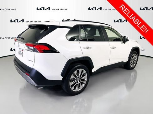 Used 2022 Toyota RAV4 Limited FWD image 7