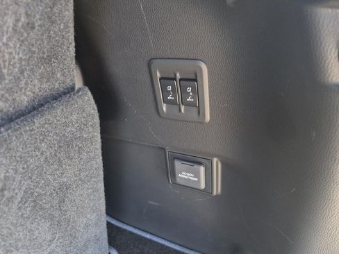 Used 2024 Lexus GX 550 w/ Accessory Package (31) AWD/4WD image 11