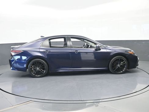 Used 2021 Toyota Camry XSE FWD image 7