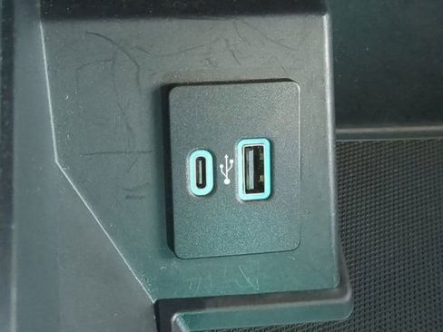 Used 2021 Ford F150 Lariat w/ Equipment Group 502A High image 22