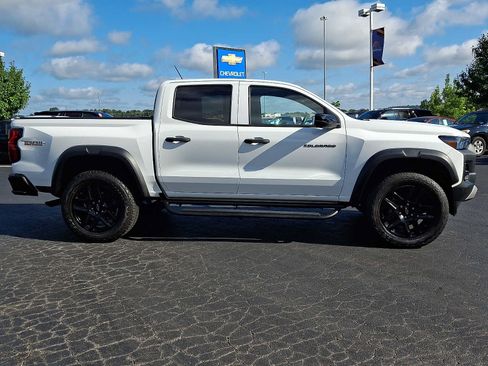 Used 2023 Chevrolet Colorado Trail Boss w/ Technology Package AWD/4WD image 7